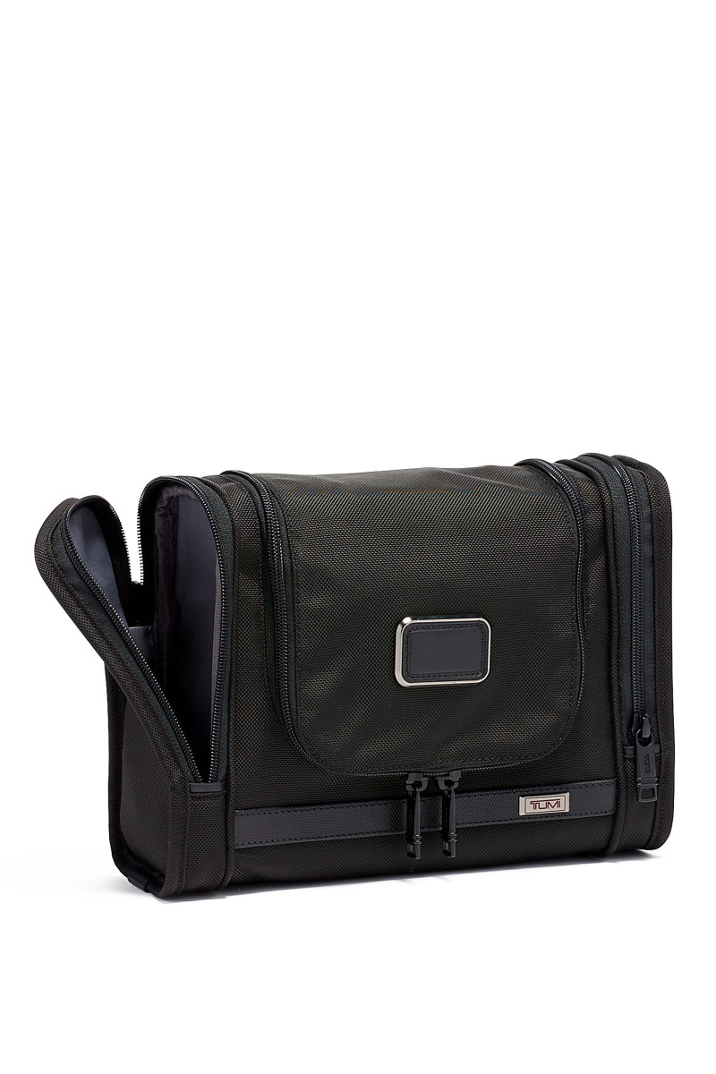 Hanging Travel Kit Hanging Travel Kit